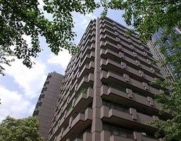城山トラストコート